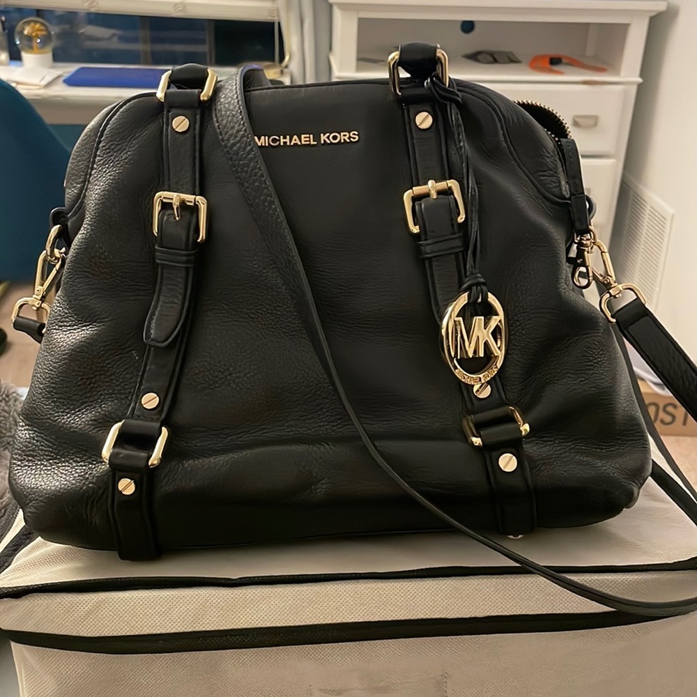 MICHAEL KORS Bedford Black Pebble Leather Handbag.